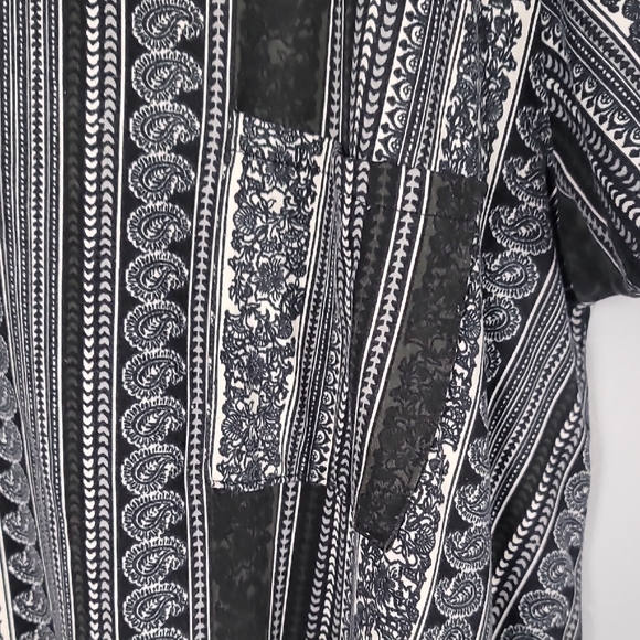 LulaRoe Paisley Print Gray Black and White Short Sleeve Asymmetrical Dress - Picture 3 of 8